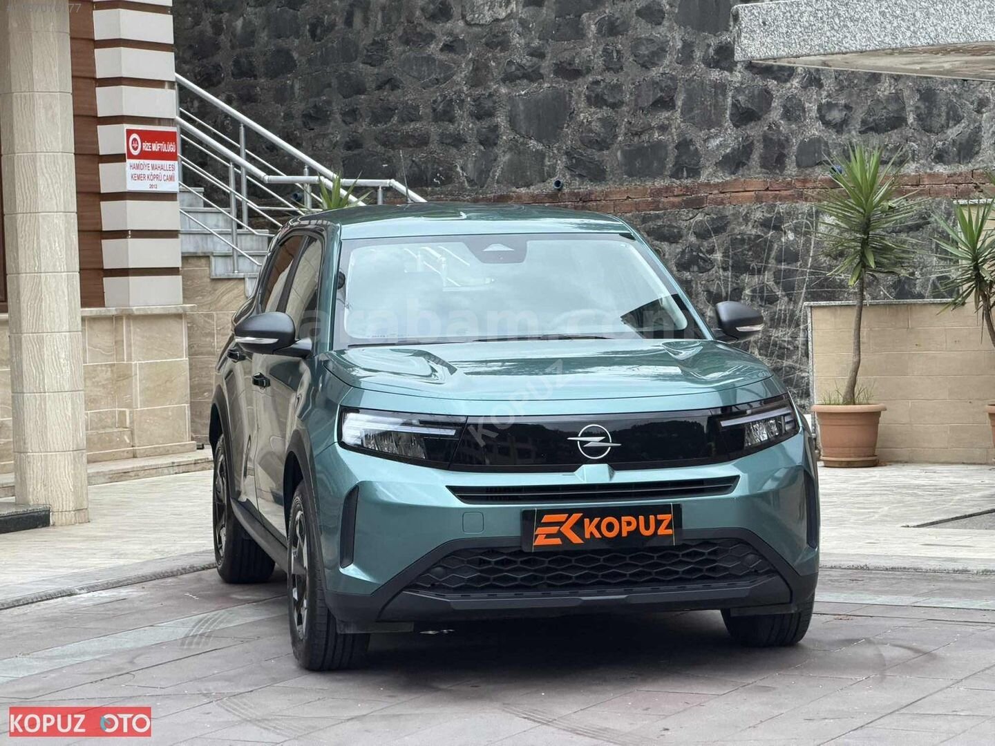 Galeriden Opel Frontera 1.2 Hybrid Edition 2025 Model Rize 14.000 km Yeşil 2