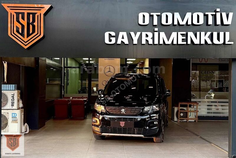 Galeriden Peugeot Rifter 1.5 BlueHDI GT 2023 Model Bursa 88.000 km Siyah