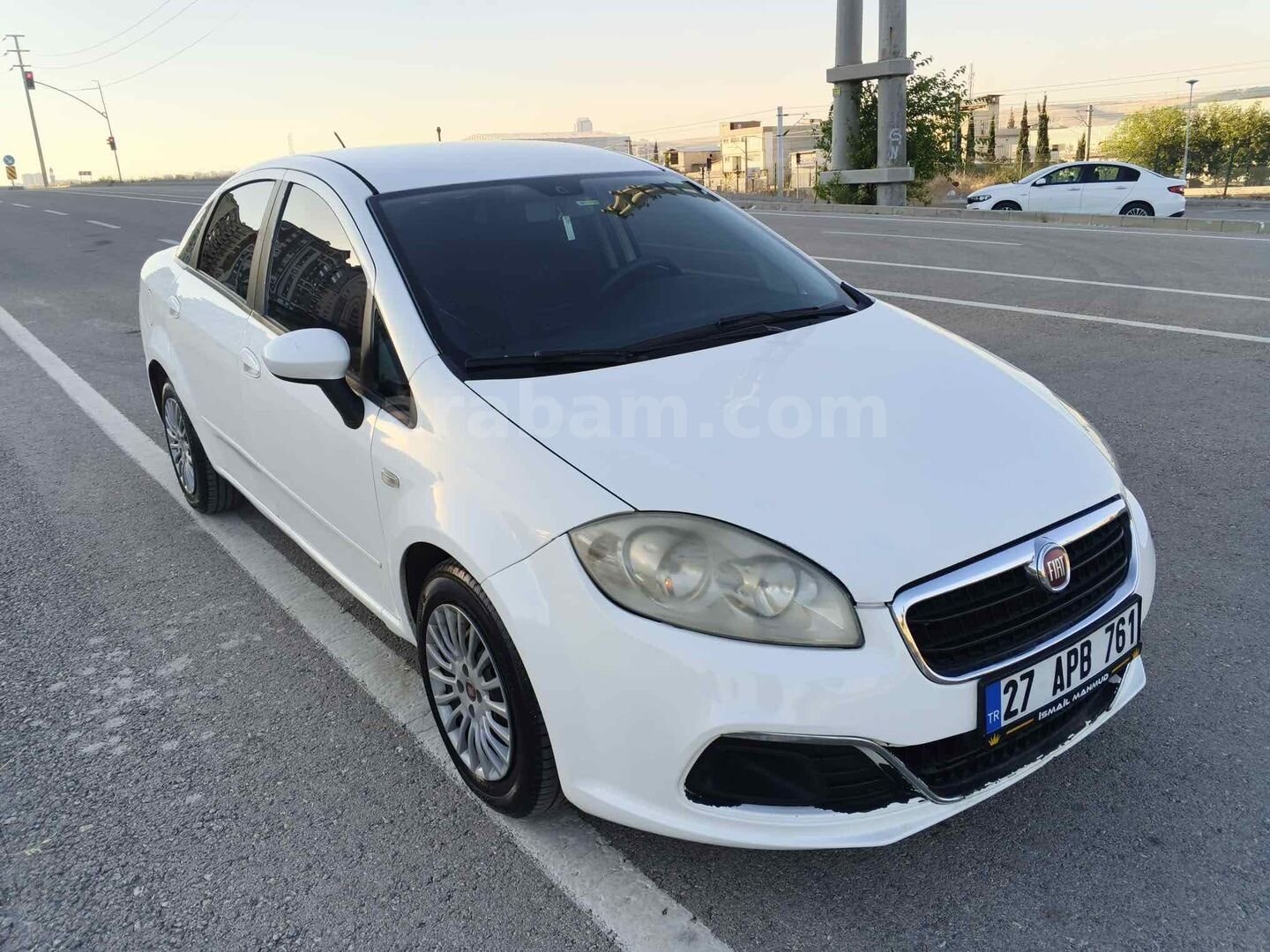 Galeriden Fiat Linea 1.3 Multijet Pop 2013 Model Gaziantep 230.000 km Beyaz 1