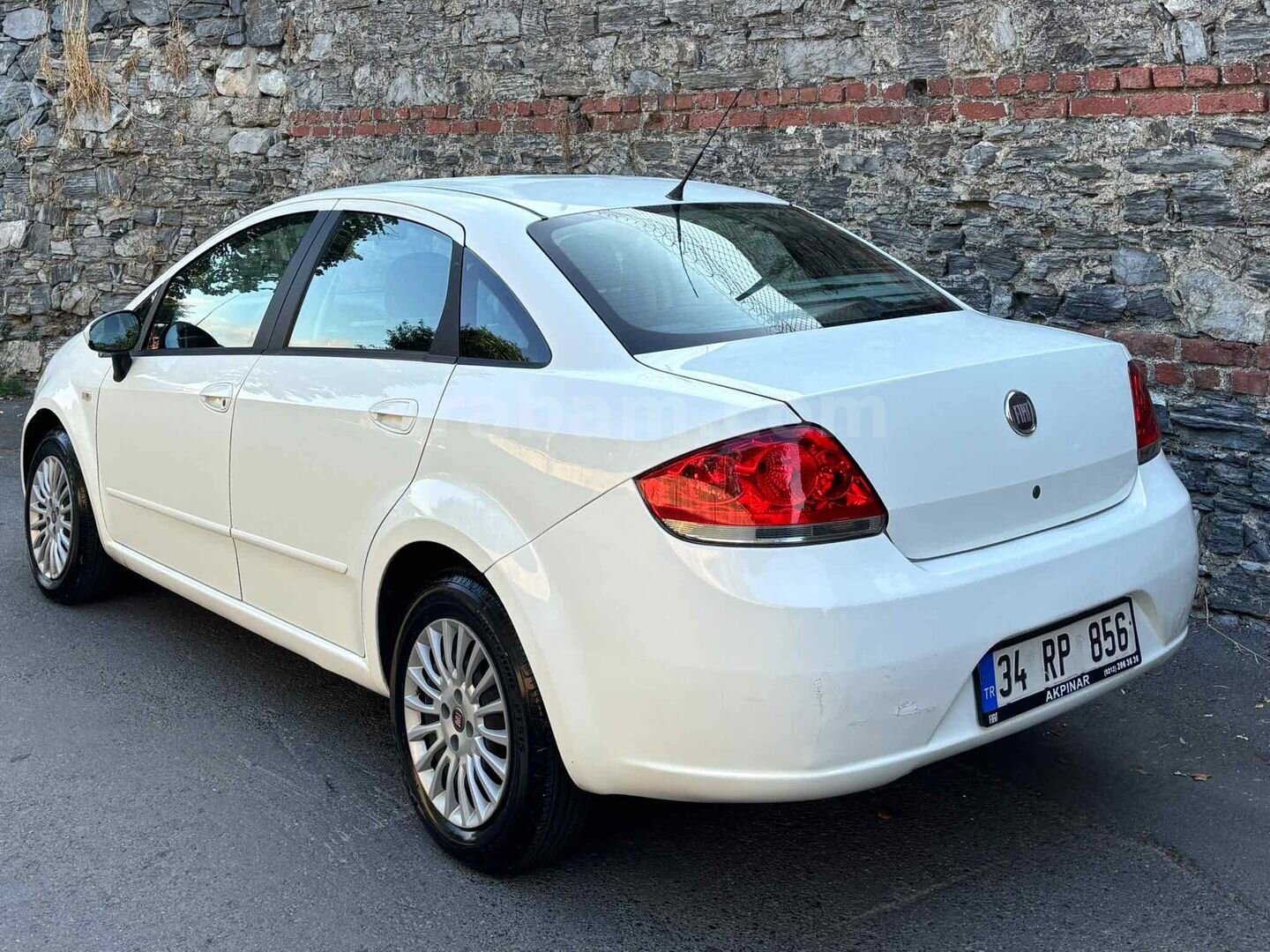 Sahibinden Fiat Linea 1.3 Multijet Active Plus 2010 Model İstanbul 296.000 km Beyaz 3
