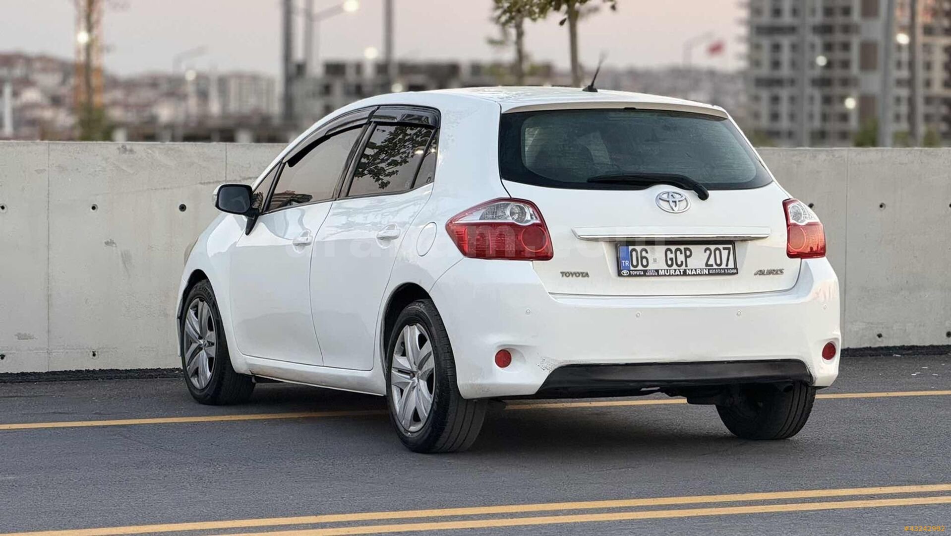 Galeriden Toyota Auris 1.4 D-4D Comfort Extra 2011 Model Ankara 241.000 km Beyaz 6