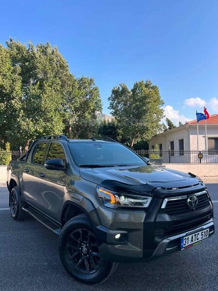 Galeriden Toyota Hilux 2.4 D-4D 4x4 Invincible 2022 Model Hatay