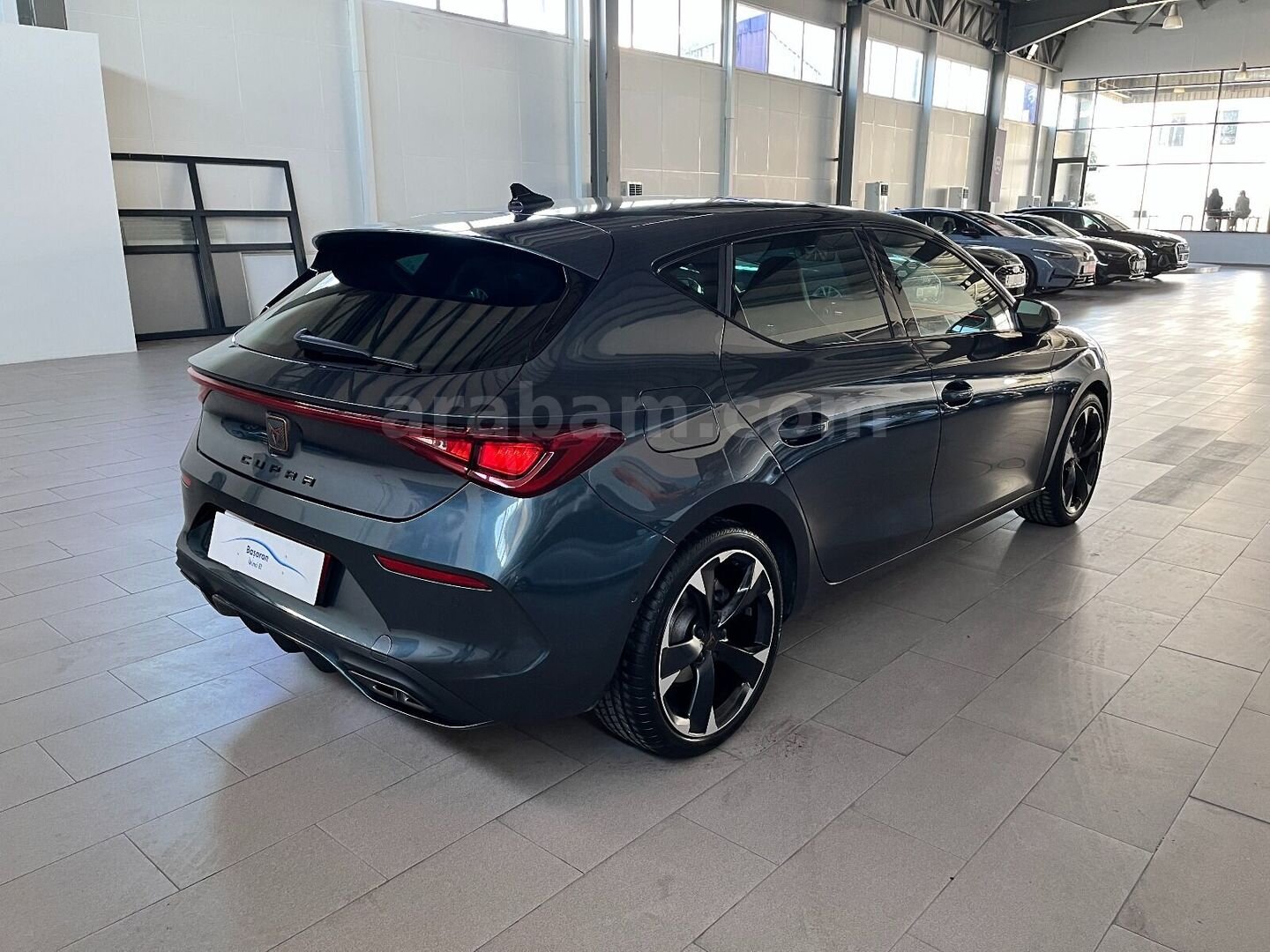 Galeriden Cupra Leon 1.5 eTSI Impulse 2023 Model Antalya 20.320 km Gri 4