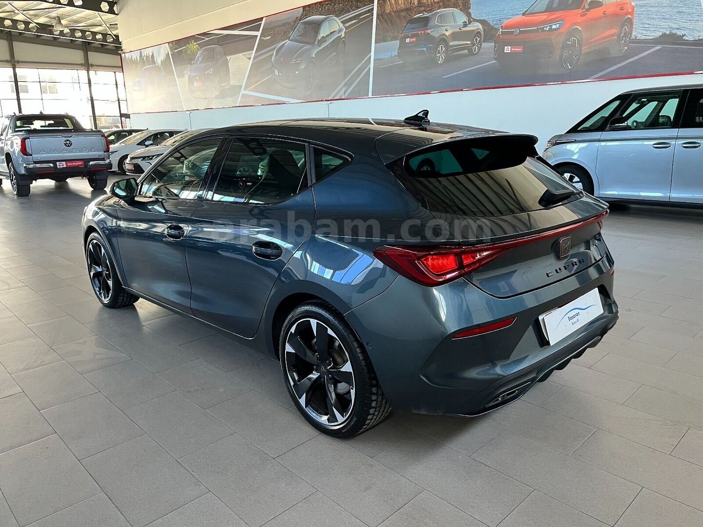 Galeriden Cupra Leon 1.5 eTSI Impulse 2023 Model Antalya 20.320 km Gri 3
