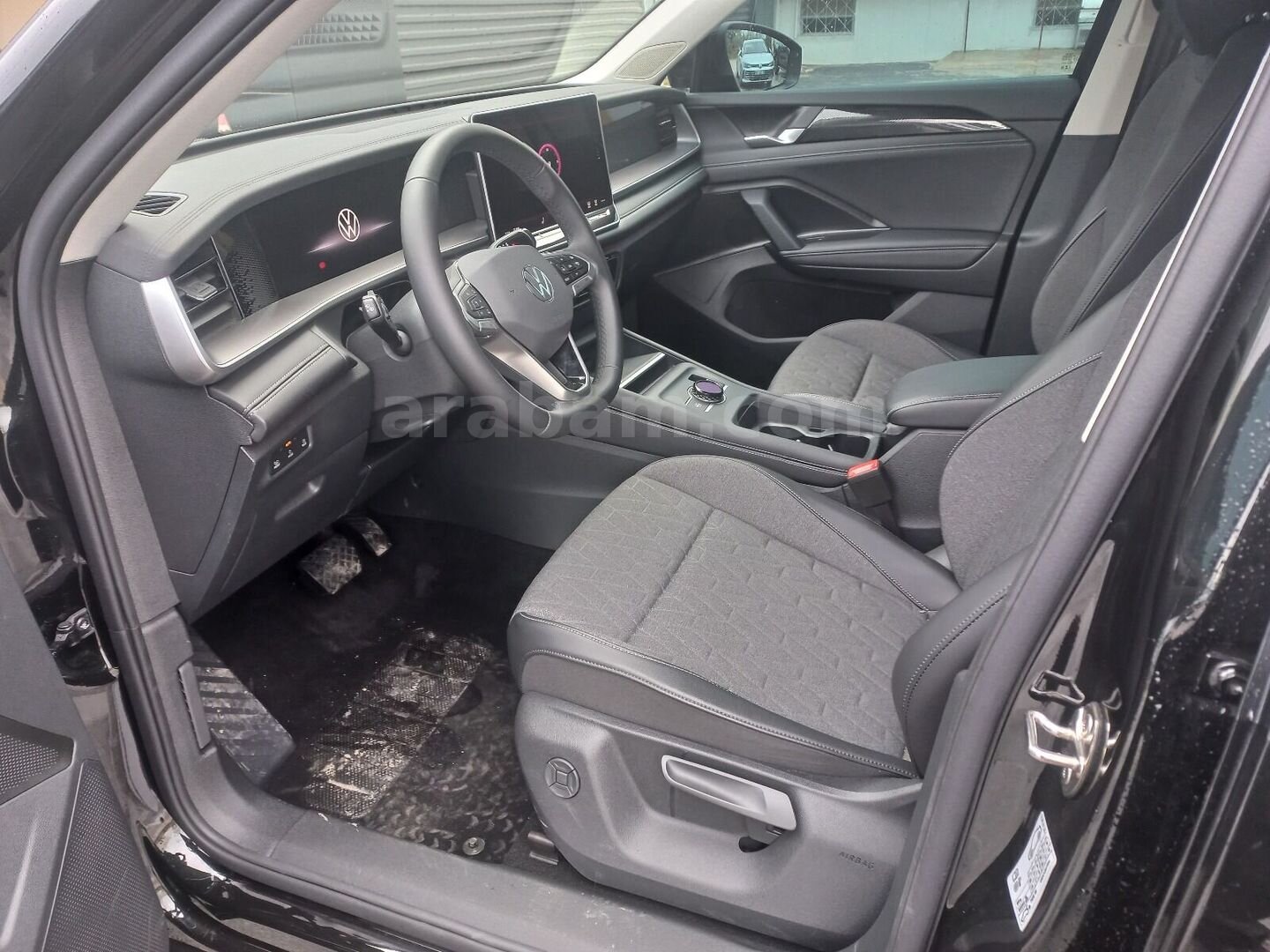Galeriden Volkswagen Tayron 1.5 e-TSI Life 2025 Model Antalya 6.100 km Siyah 6