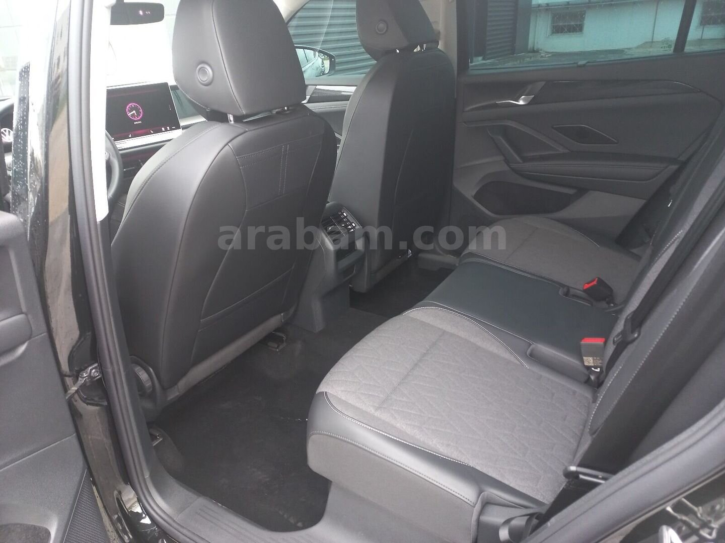 Galeriden Volkswagen Tayron 1.5 e-TSI Life 2025 Model Antalya 6.100 km Siyah 7