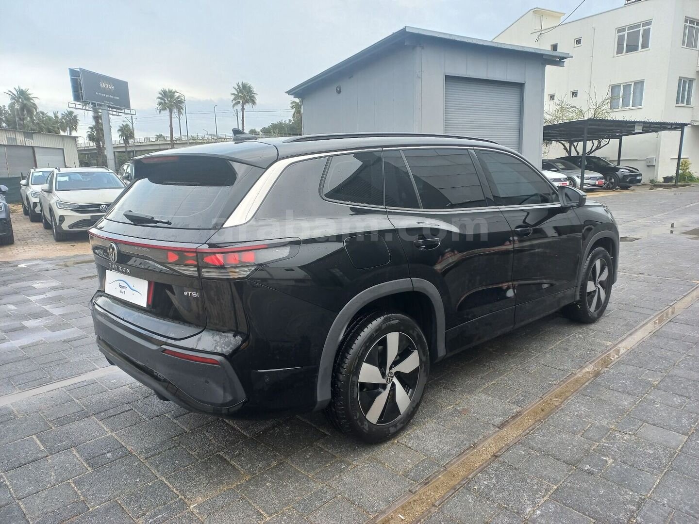 Galeriden Volkswagen Tayron 1.5 e-TSI Life 2025 Model Antalya 6.100 km Siyah 3