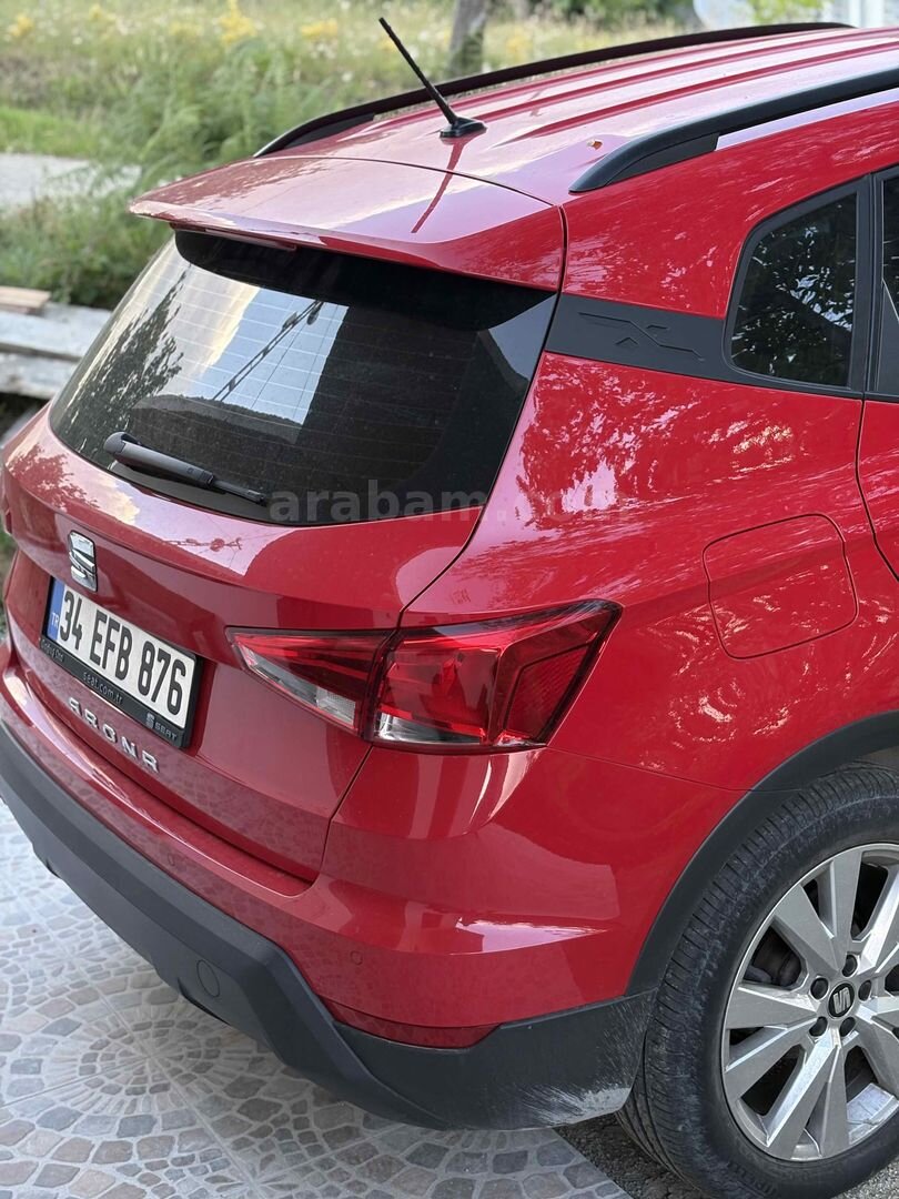 2. Sahibi Öğretmenden Tramersiz Boyasız Servis Bakımlı Arona 5