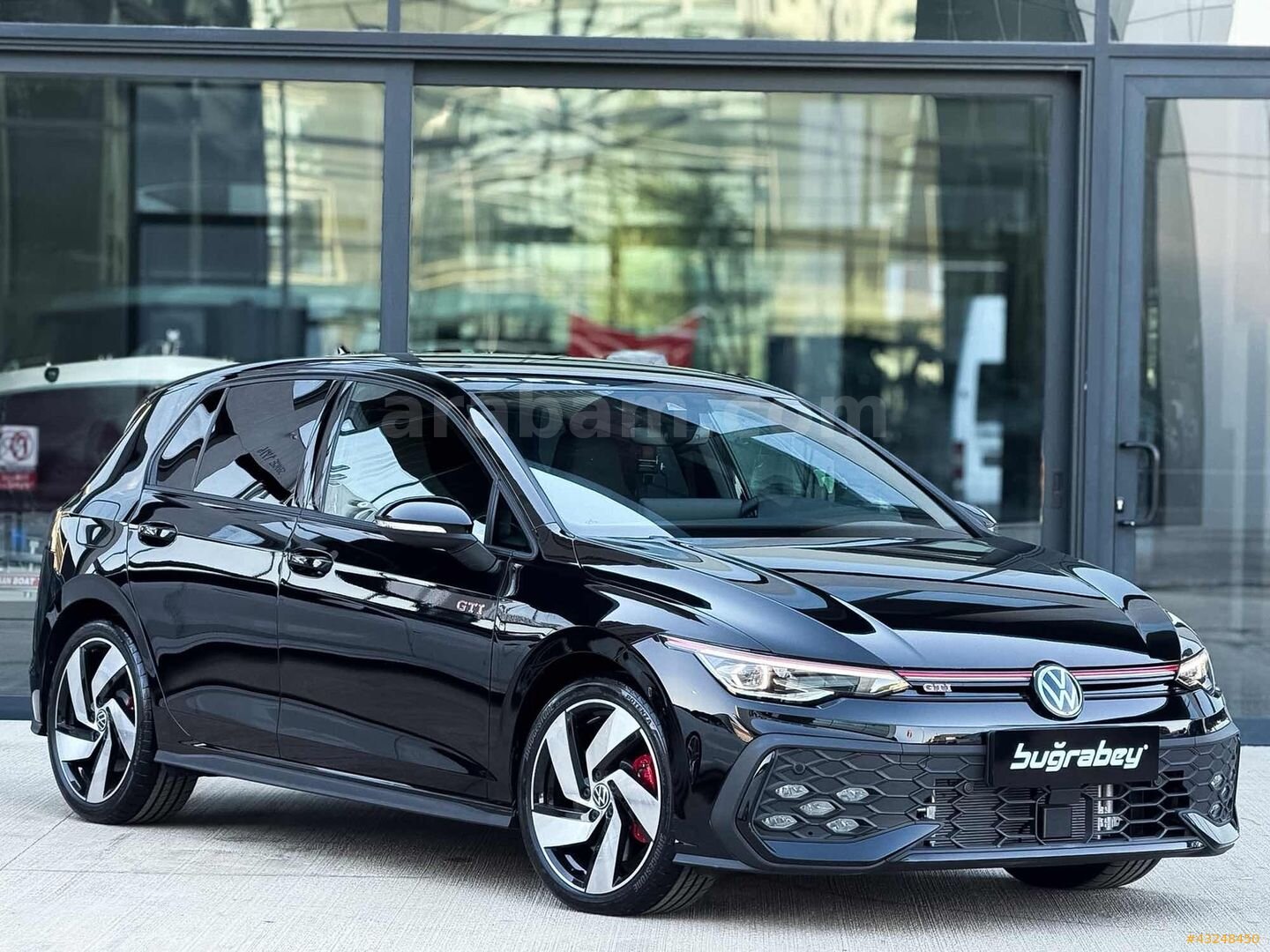Galeriden Volkswagen Golf 2.0 TSI GTI 2024 Model Ankara 6.001 km Siyah 1
