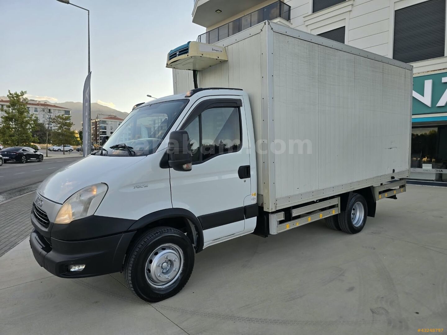 2012 İVECO 3000 MOTOR 70 C15 3750/FRİGOLU KASA/HATASIZ