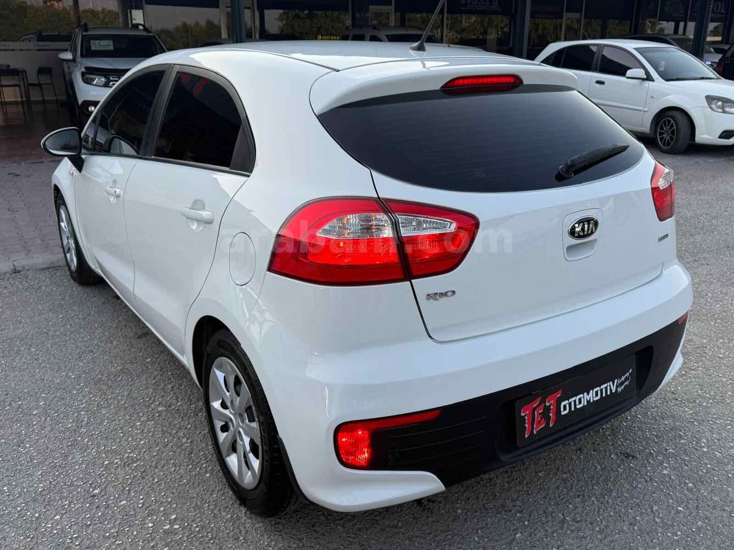 TET OTOMOTİV 2015 KİA RİO 1.4CRDI COMFORT 223'BİN KMDE DEĞİŞENSiZ 7