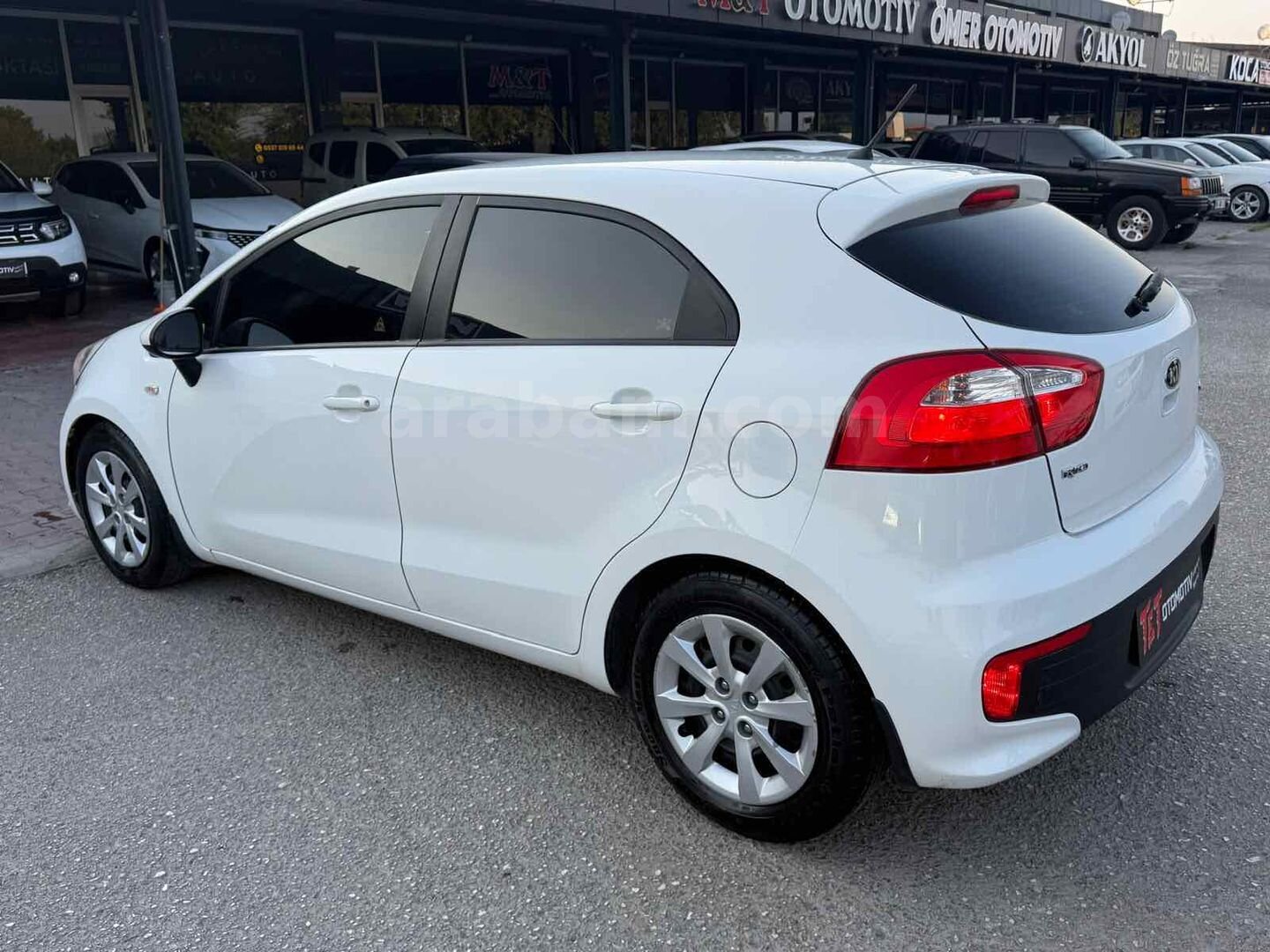 TET OTOMOTİV 2015 KİA RİO 1.4CRDI COMFORT 223'BİN KMDE DEĞİŞENSiZ 5
