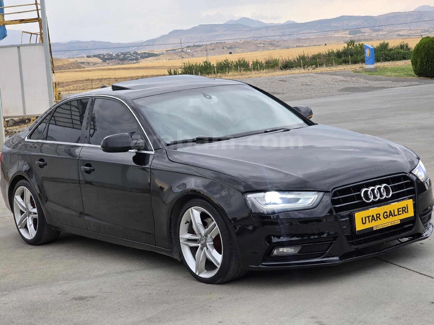Galeriden Audi A4 Sedan 2.0 TDI Quattro 2014 Model Adıyaman 299.000 km Siyah 5