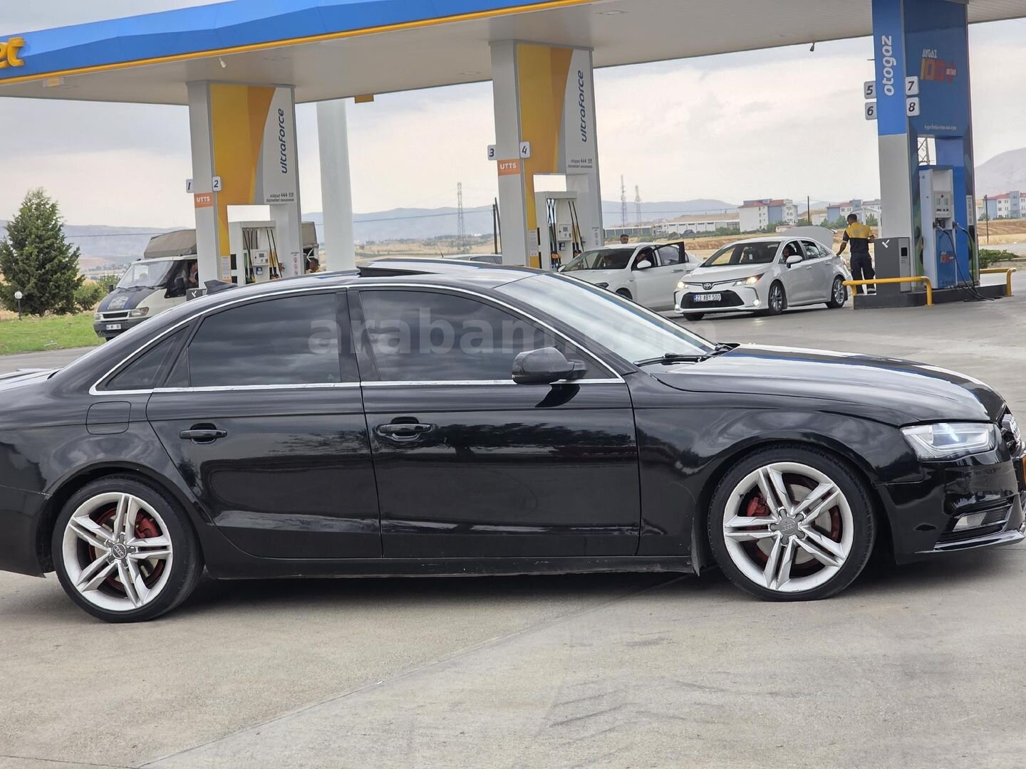 Galeriden Audi A4 Sedan 2.0 TDI Quattro 2014 Model Adıyaman 299.000 km Siyah 2