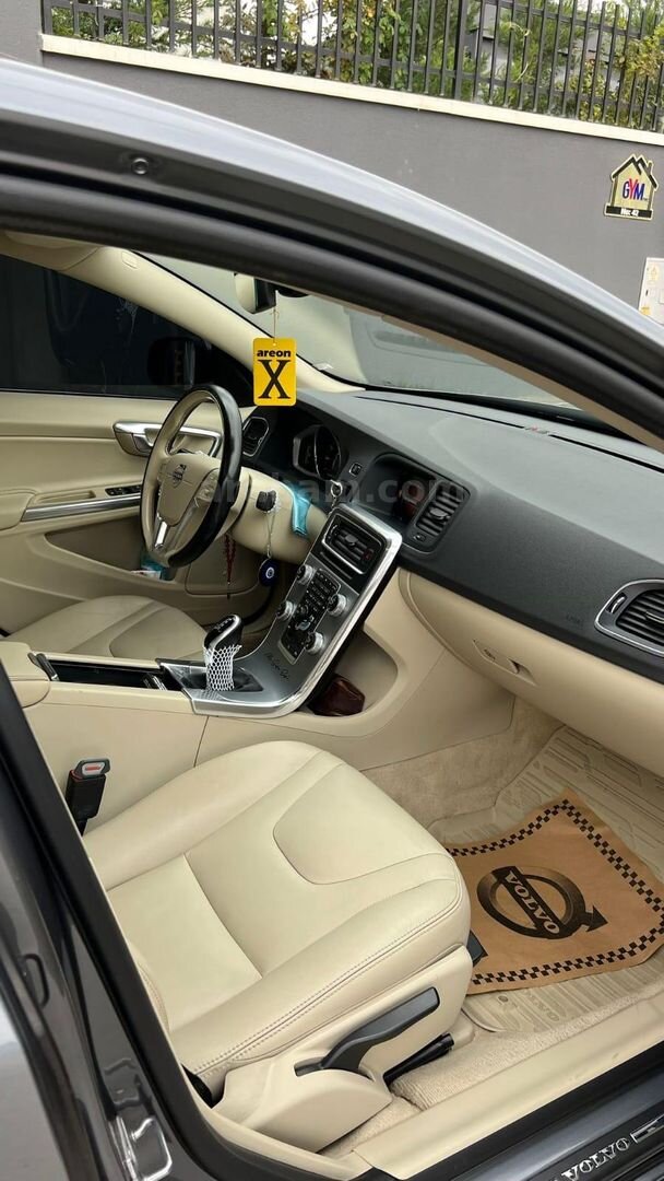 Sahibinden Volvo S60 1.5 T3 Advance 2017 Model Ankara 240.000 km Mavi (metalik) 5