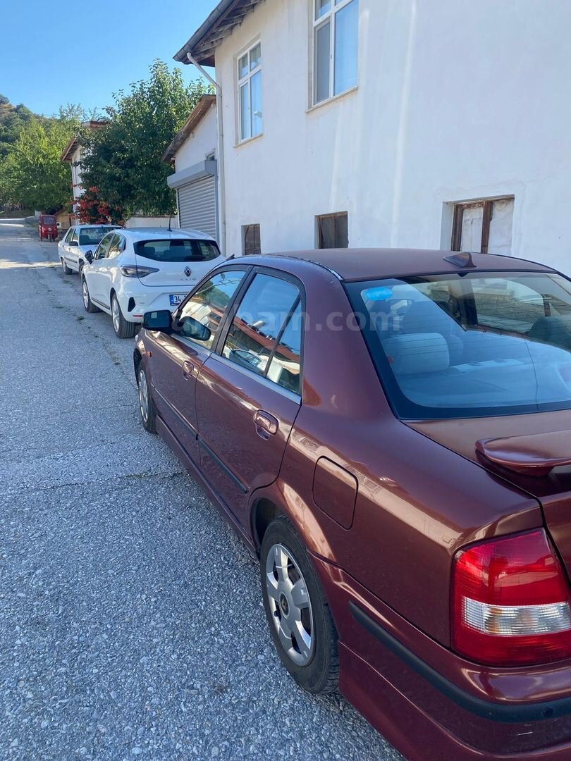 Sahibinden Mazda 323 1.5 GLX 1999 Model 5