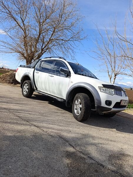 Sahibinden Mitsubishi L 200 4x2 Invite 2013 Model