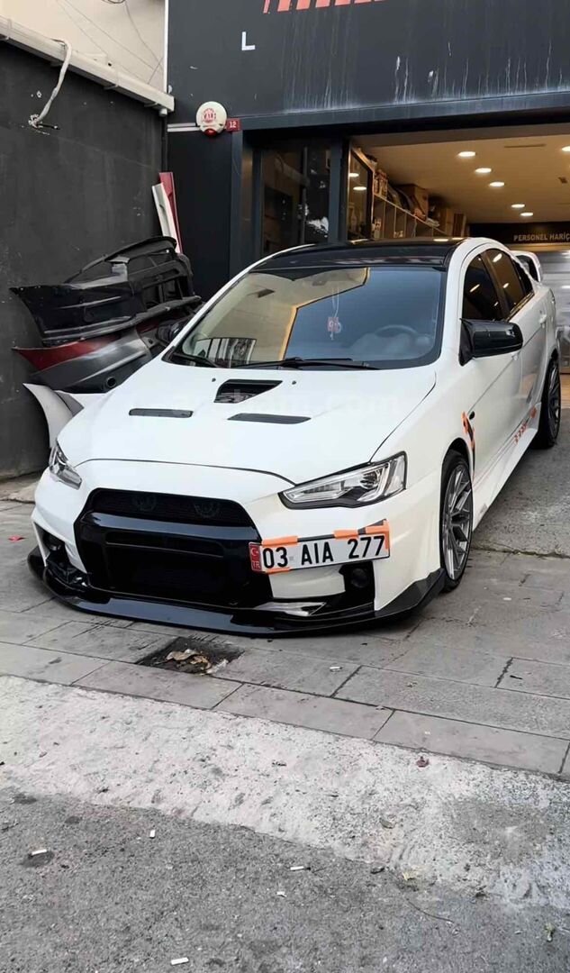 Sahibinden Mitsubishi Lancer 1.6 Invite 2011 Model 2