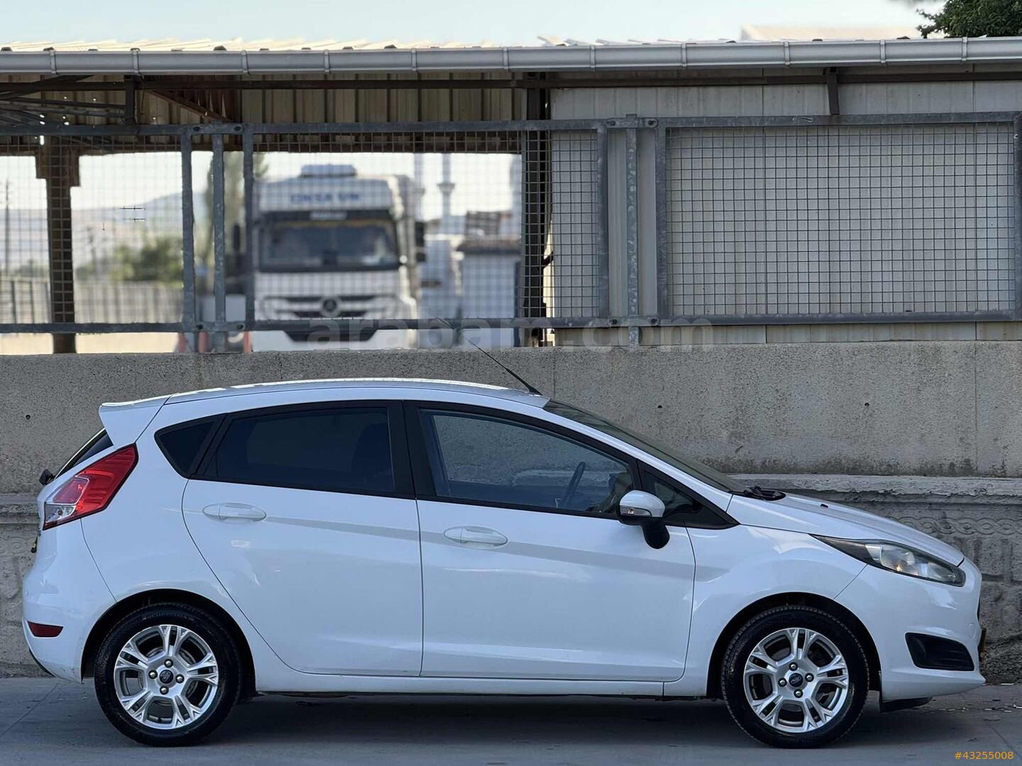 Galeriden Ford Fiesta 1.6 Ti-VCT Trend X 2017 Model Ankara 161.000 km Beyaz 7