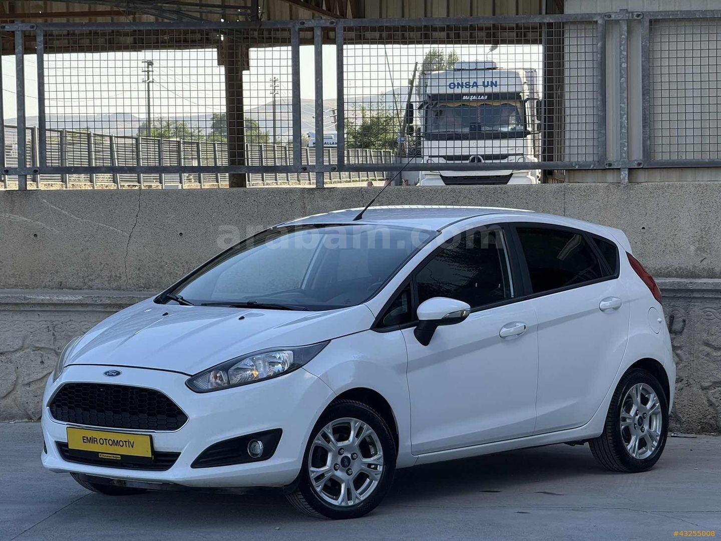 Galeriden Ford Fiesta 1.6 Ti-VCT Trend X 2017 Model Ankara 161.000 km Beyaz 5
