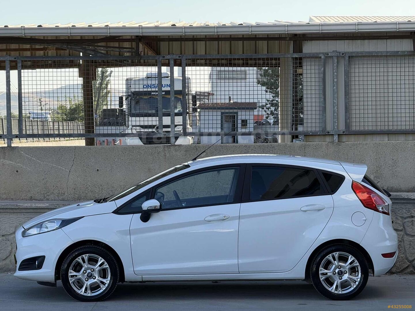 Galeriden Ford Fiesta 1.6 Ti-VCT Trend X 2017 Model Ankara 161.000 km Beyaz 6