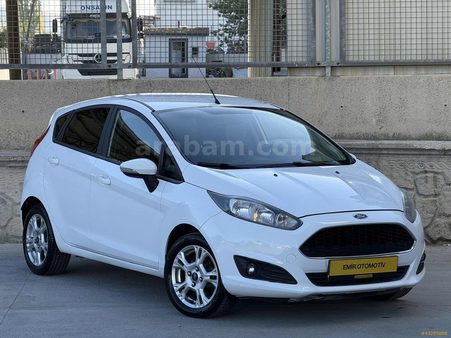 Galeriden Ford Fiesta 1.6 Ti-VCT Trend X 2017 Model Ankara 161.000 km Beyaz 4