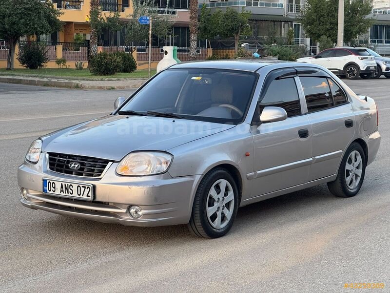 Galeriden Hyundai Accent 1.3 Admire 2006 Model İzmir 345.000 km Gri