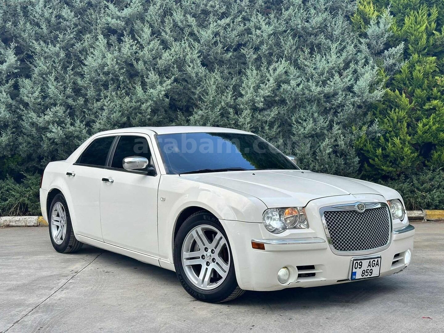 Galeriden Chrysler 300 C 3.0 CRD 2007 Model Düzce 387.000 km Beyaz 1