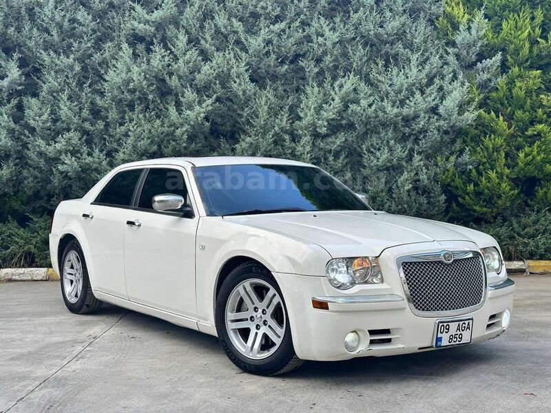 Galeriden Chrysler 300 C 3.0 CRD 2007 Model Düzce 387.000 km Beyaz
