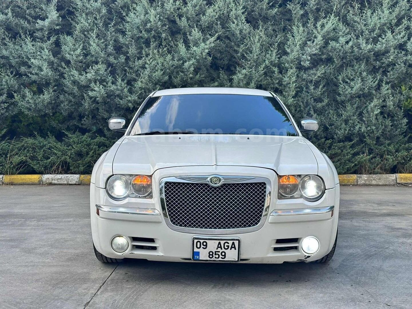 Galeriden Chrysler 300 C 3.0 CRD 2007 Model Düzce 387.000 km Beyaz 3
