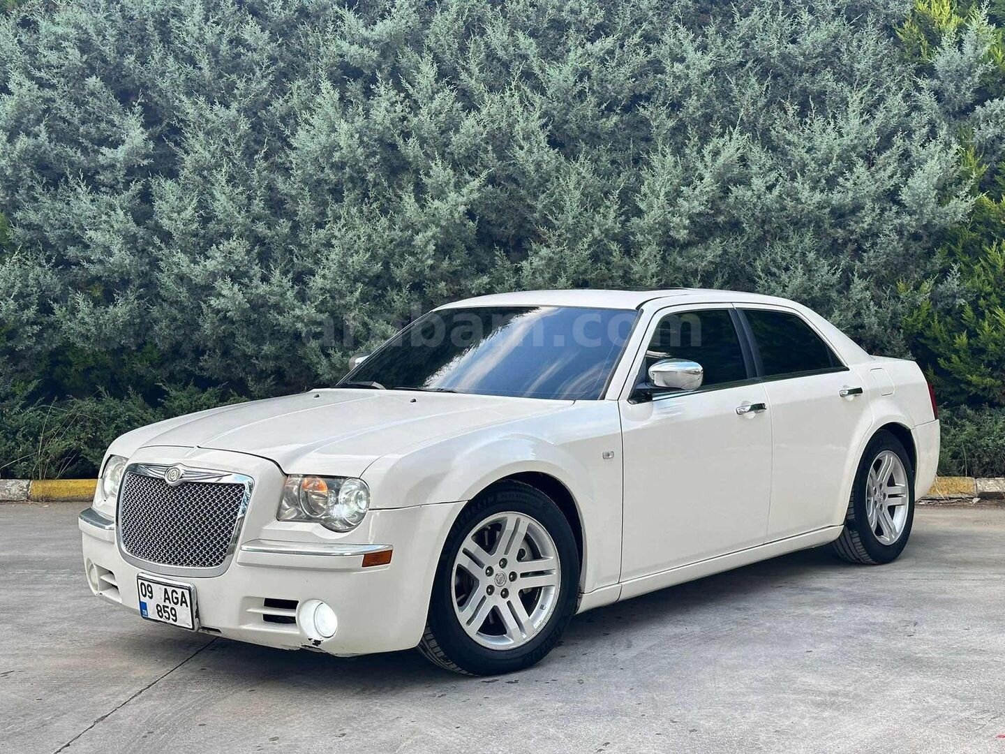Galeriden Chrysler 300 C 3.0 CRD 2007 Model Düzce 387.000 km Beyaz 2