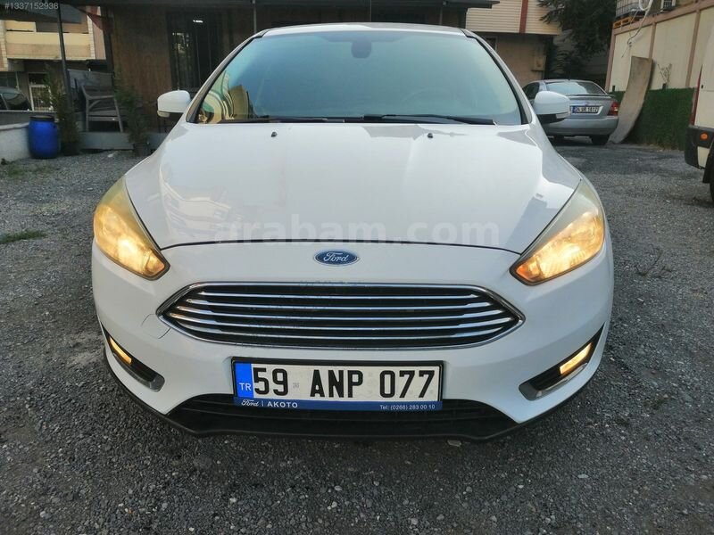 Galeriden Ford Focus 1.6 Ti-VCT Titanium 2015 Model İstanbul 148.200 km Beyaz 1