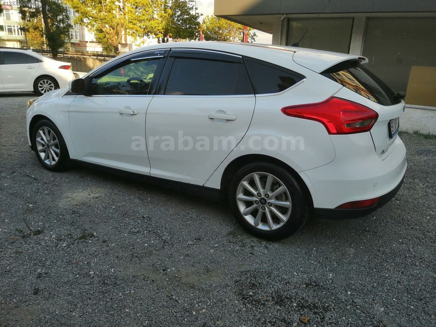 Galeriden Ford Focus 1.6 Ti-VCT Titanium 2015 Model İstanbul 148.200 km Beyaz 3