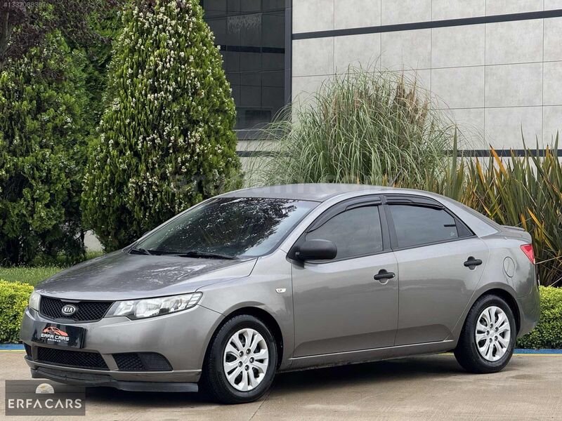 2010 CERATO 169.**KM DEĞİŞENSİZ+BAKIMLI+ÇELİK SİBOP+KREDİ İMKANI 1