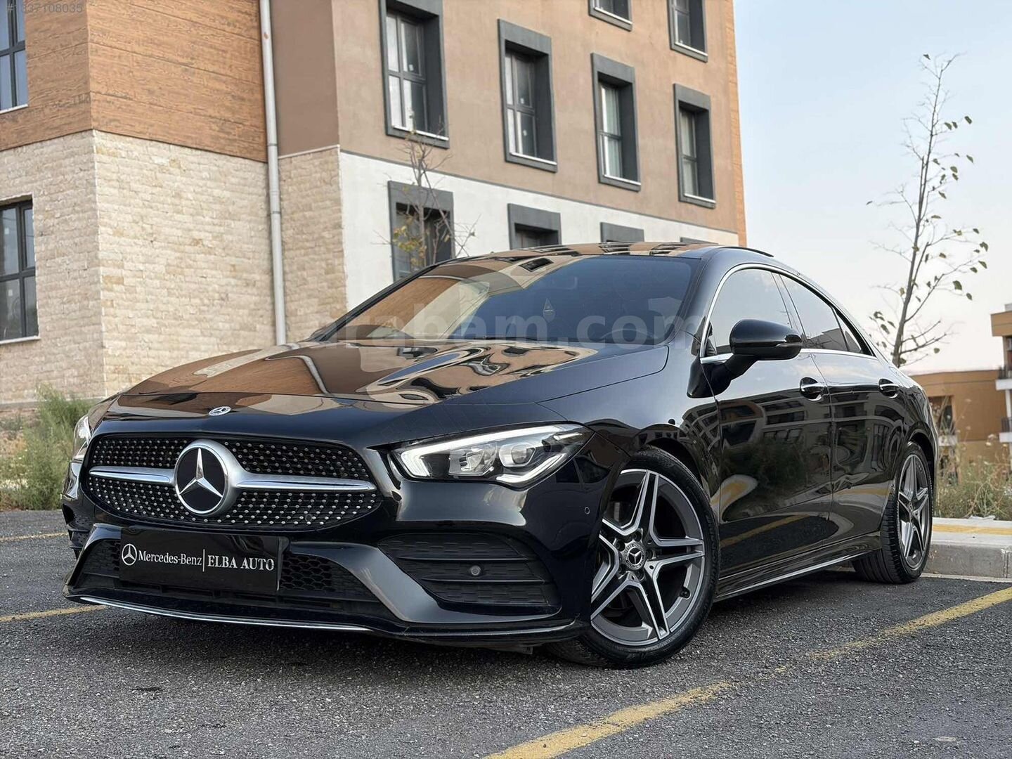 Galeriden Mercedes - Benz CLA 200 AMG+ 4Matic 2022 Model Hatay 52.000 km Siyah 4