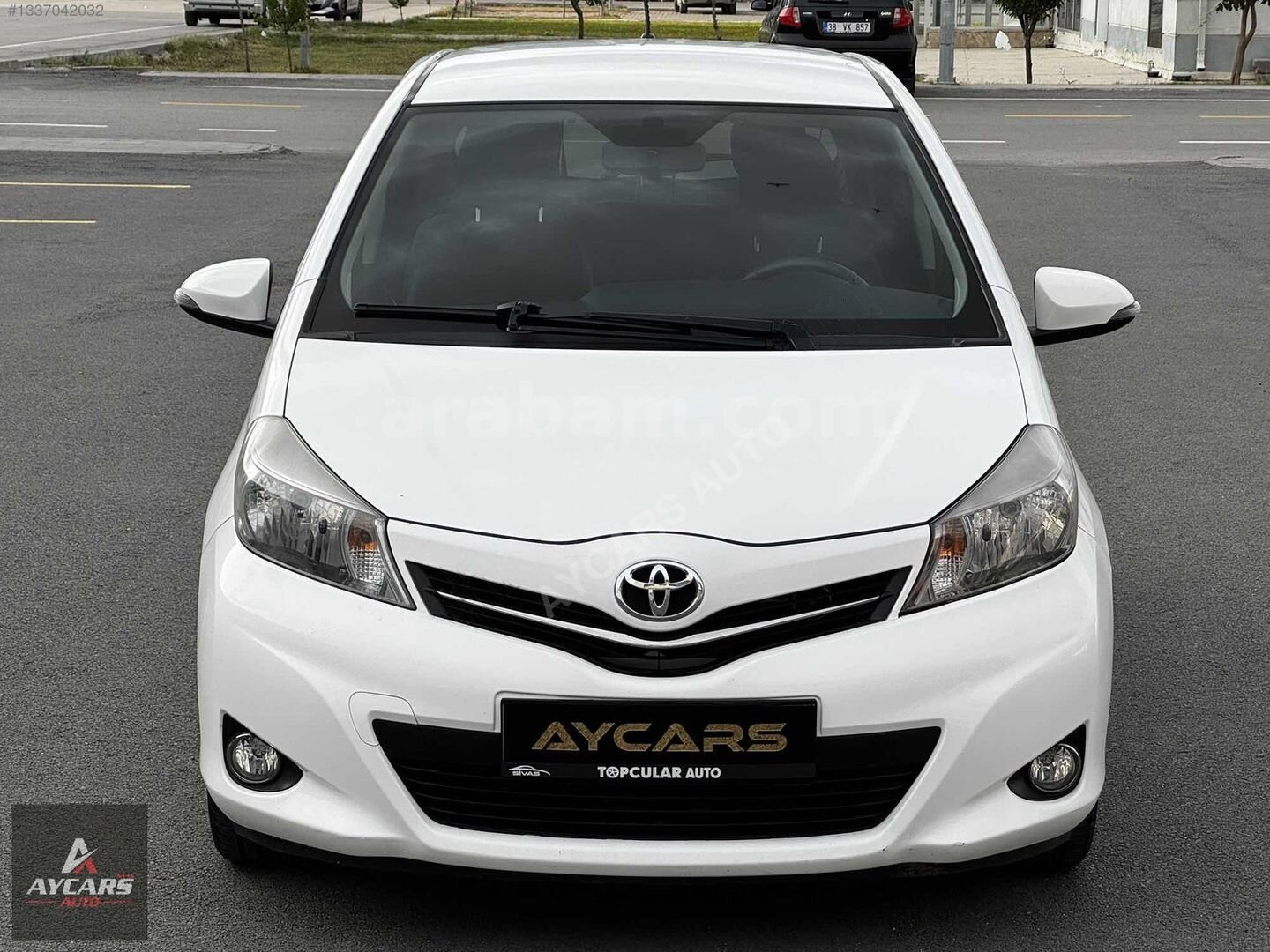 Galeriden Toyota Yaris 1.33 Style 2014 Model Sivas 55.000 km Beyaz 3