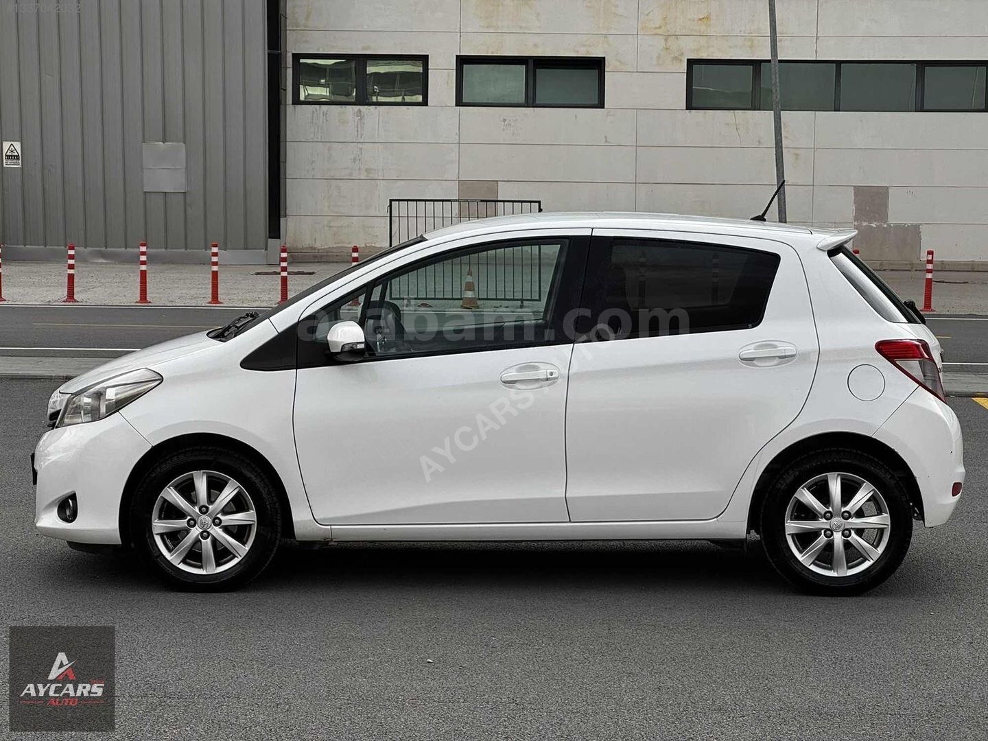 Galeriden Toyota Yaris 1.33 Style 2014 Model Sivas 55.000 km Beyaz 7