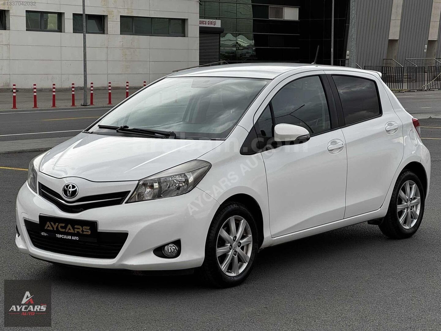 Galeriden Toyota Yaris 1.33 Style 2014 Model Sivas 55.000 km Beyaz 6