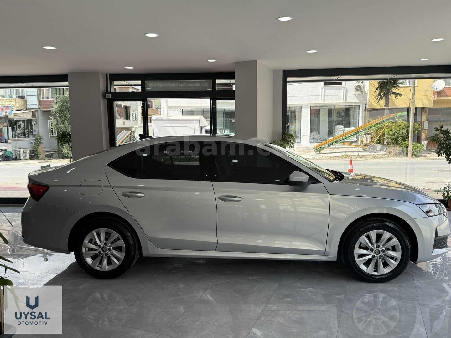 Galeriden Skoda Octavia 1.5 Mhev Elite 2025 Model Sakarya 6.001 km Gri 5