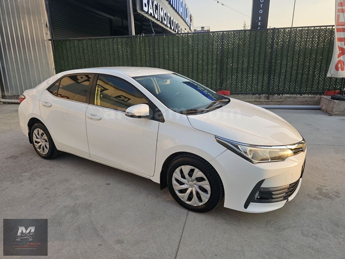 Galeriden Toyota Corolla 1.4 D-4D Touch 2016 Model Eskişehir 187.000 km Beyaz 3