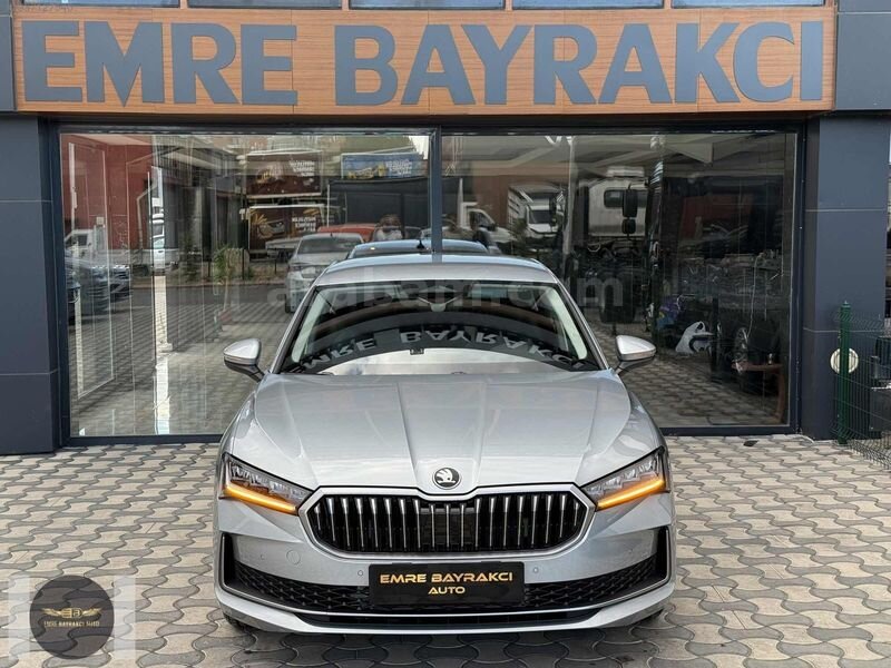 Galeriden Skoda SuperB 1.5 TSI Hybrid Premium 2024 Model Konya 6.010 km Gri