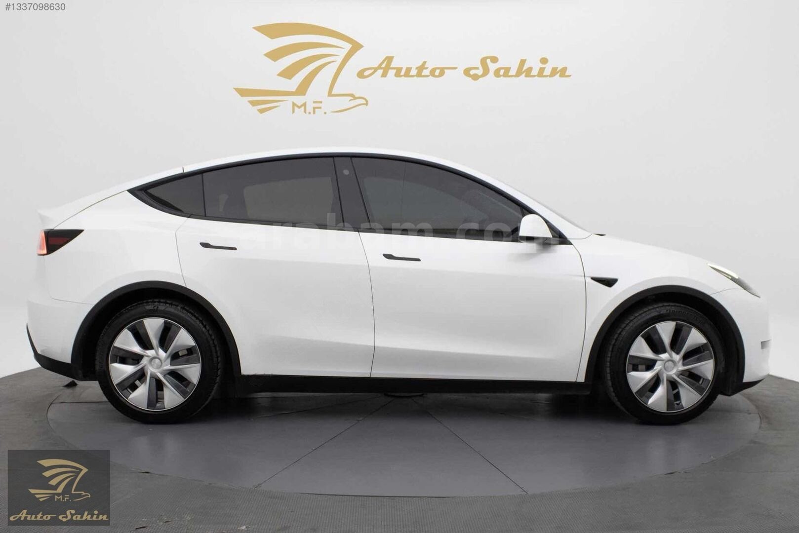Galeriden Tesla Model Y Long Range AWD 2023 Model Konya 70.000 km Beyaz 7