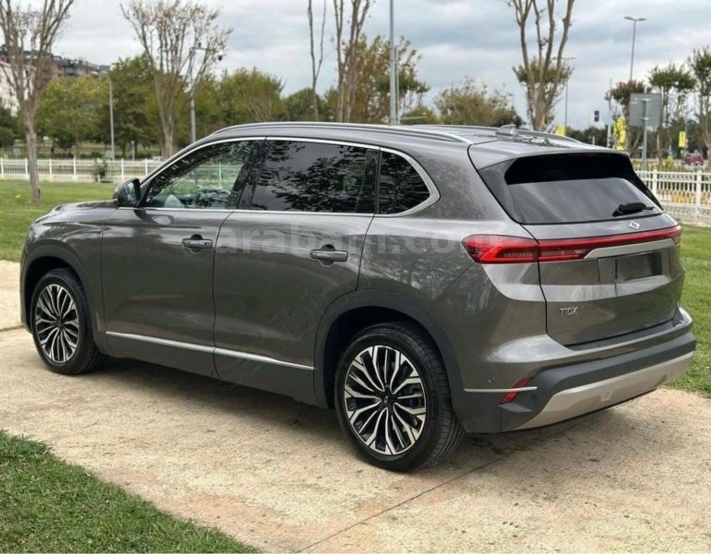 2023 MODEL TOGG T10XV2 STANDART MENZİL HATASIZ BOYASIZ TRAMERSİZ 5