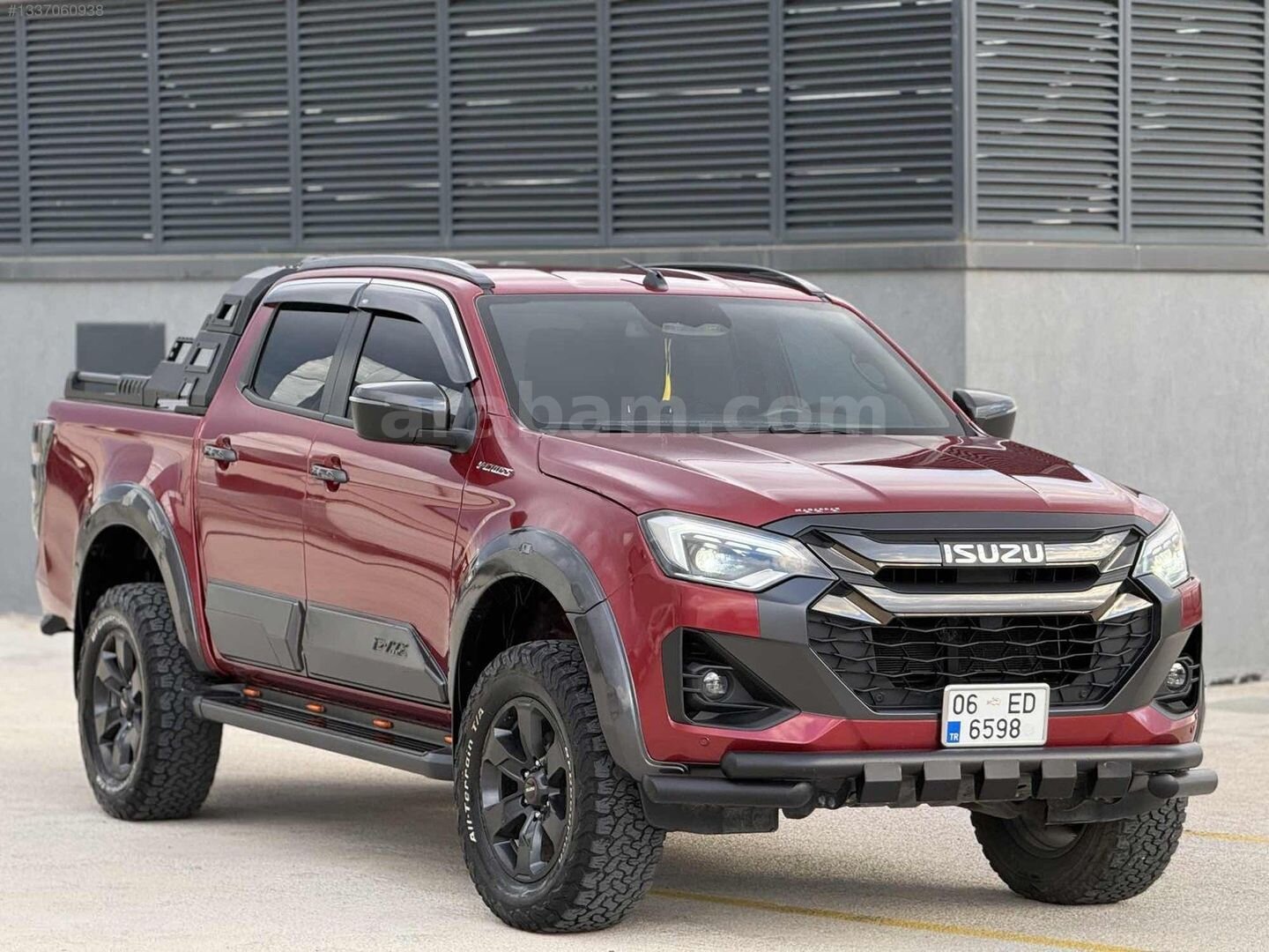 GÜNGÖR OTO | 2025 D-MAX V-CROSS 4x4 37.000km BOYASIZ EKSTRALI 1