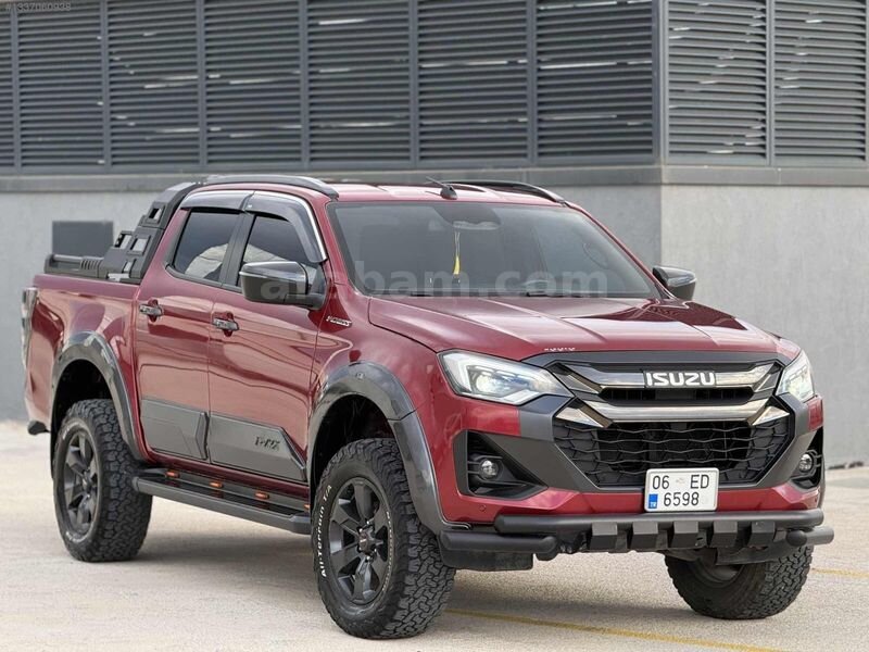 GÜNGÖR OTO | 2025 D-MAX V-CROSS 4x4 37.000km BOYASIZ EKSTRALI