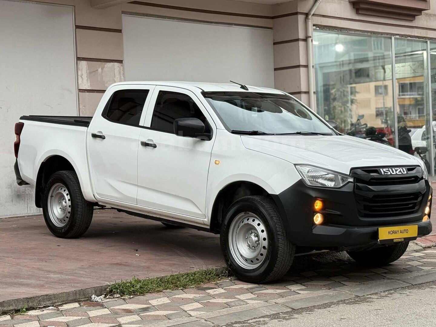 2023*ISUZU*D-MAX*4X4*SERVİS BAKIMLI*61.ooo KM*100/20 TAM FATURA* 1