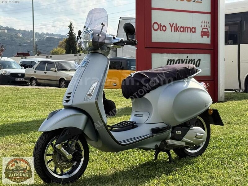 Galeriden Vespa Primavera 150 S 2023 Model Zonguldak 6.001 KM Mavi