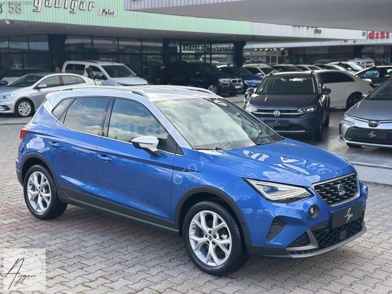 BOYASIZ - 2024 Arona 1.0 EcoTSI FR DSG MAVİ/BEYAZ 17.423 KM DE
