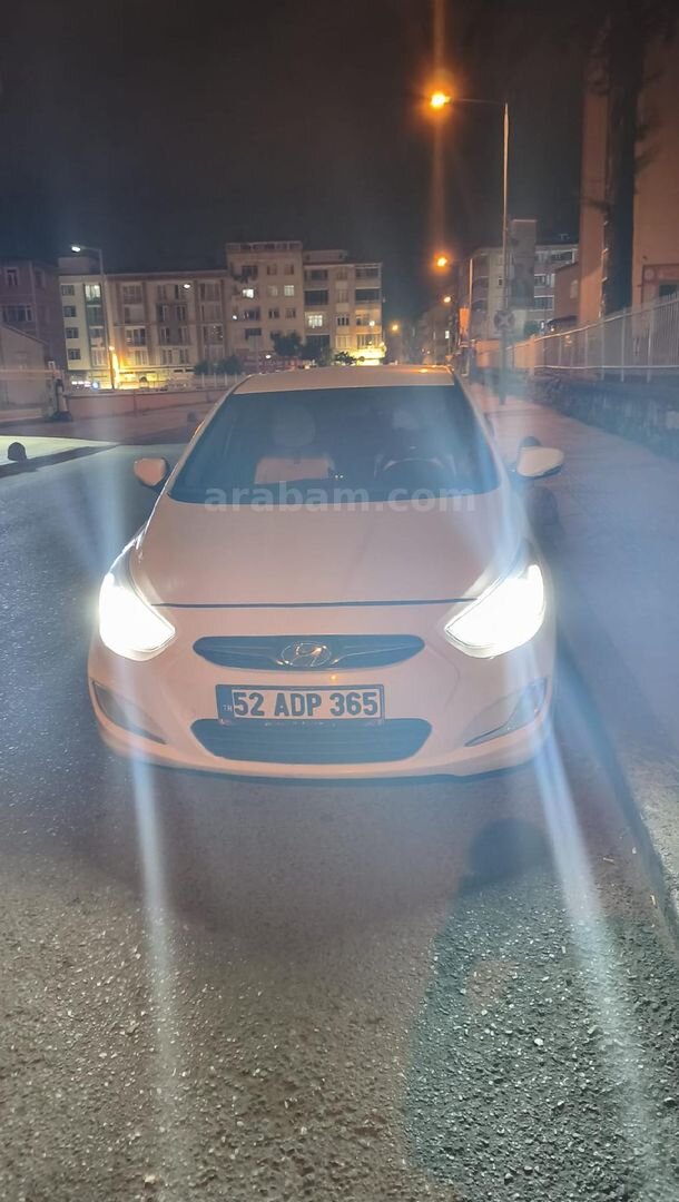 Sahibinden Hyundai Accent Blue 1.6 CRDI Prime 2014 Model Ordu 430.000 km Beyaz 2