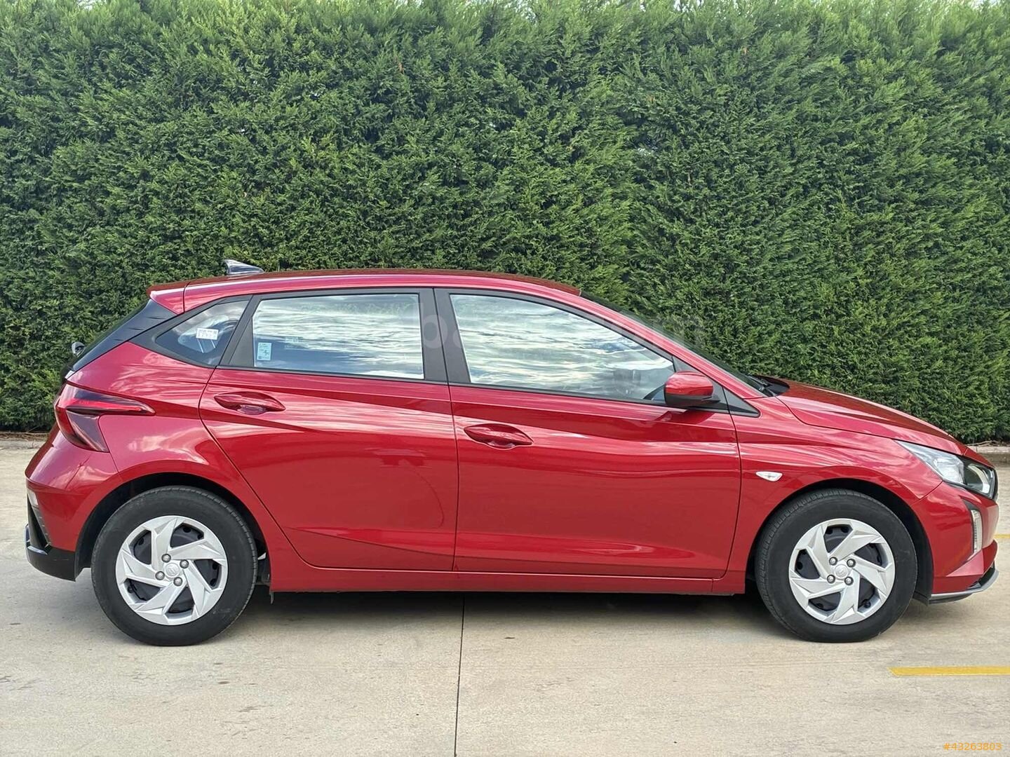 Galeriden Hyundai i20 1.0 T-GDI Jump 2026 Model Sakarya 14.000 km Kırmızı 7